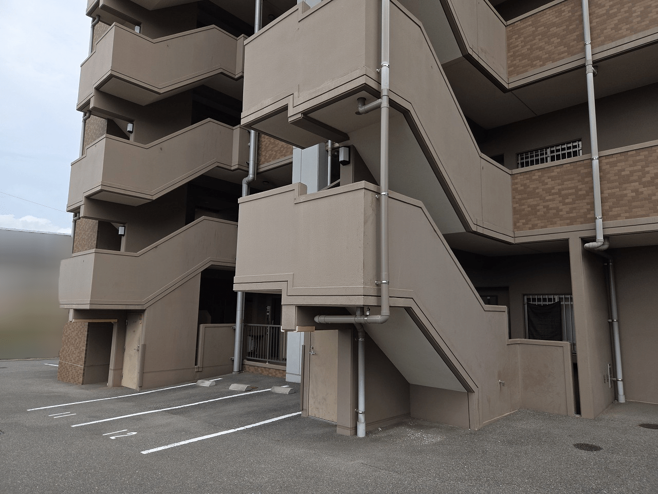 Vマンションさま